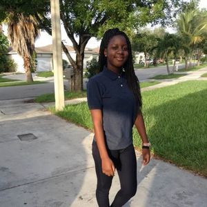 Meet your Posher, Steph